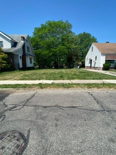 Maple Heights, OH 44137,5224 Arch