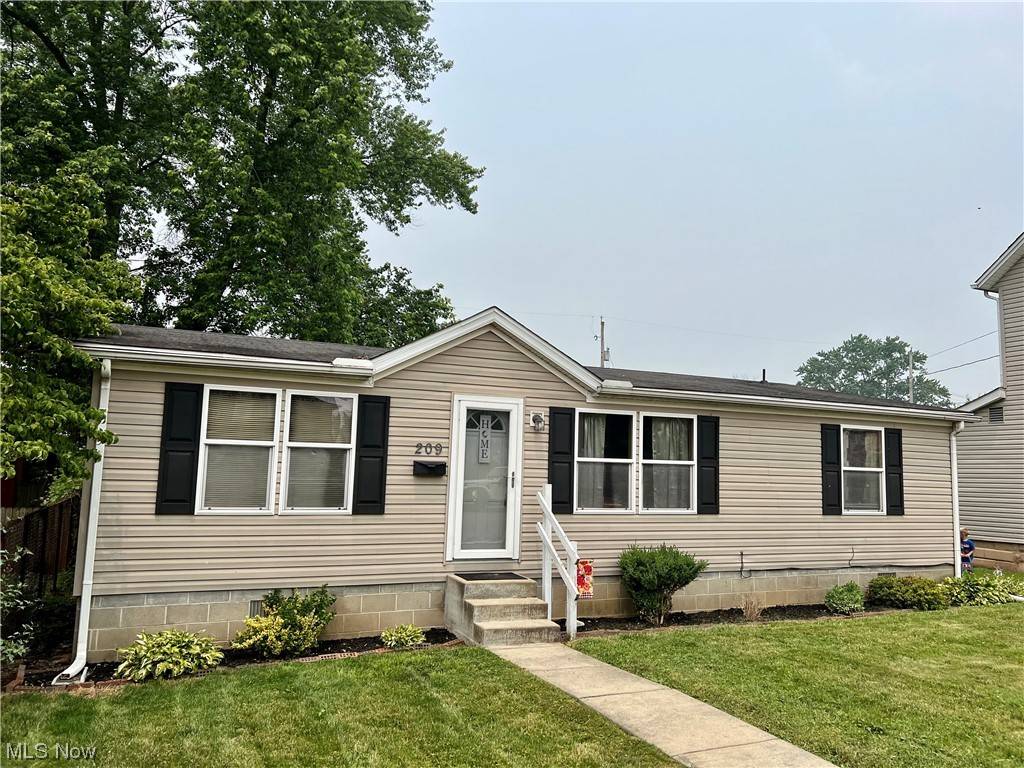 Dennison, OH 44621,209 Mccrea AVE