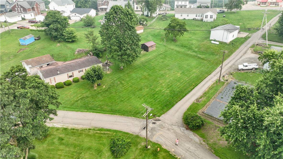 Barnesville, OH 43713,402 E Church ST