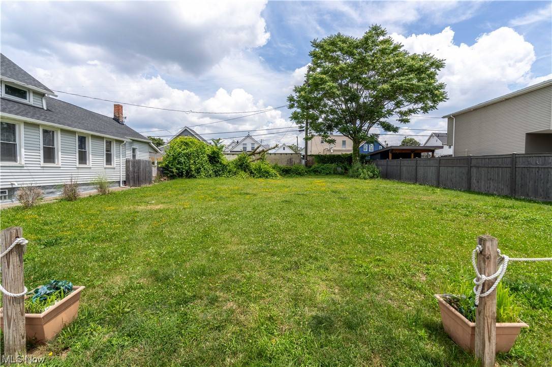 Cleveland, OH 44102,1275 W 69th ST