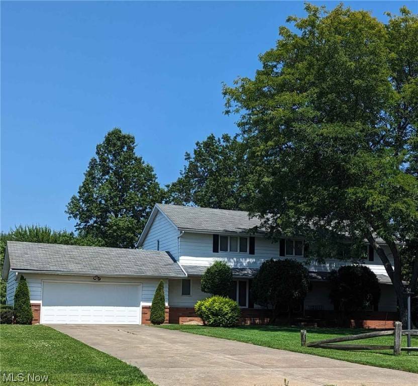 Cleveland, OH 44143,469 Blueberry CIR