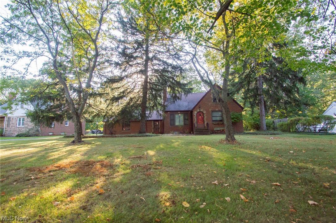 Richmond Heights, OH 44143,150 Richmond RD