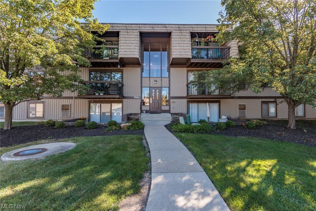 North Royalton, OH 44133,9560 Cove DR #E3