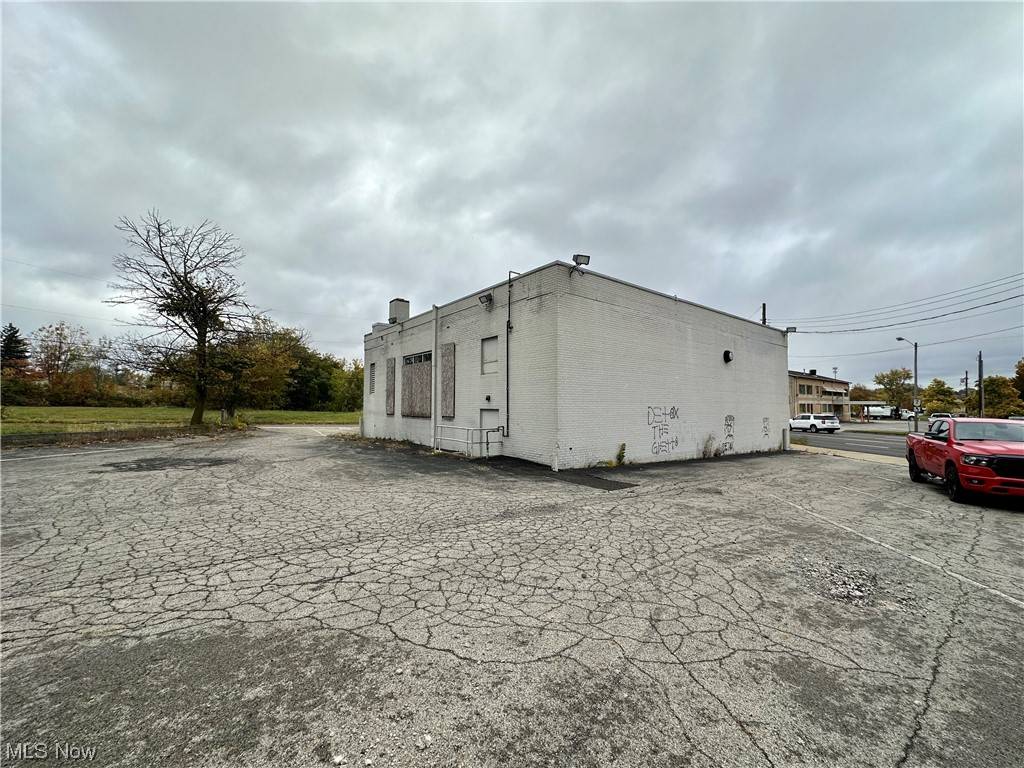 Youngstown, OH 44507,2900 Market ST