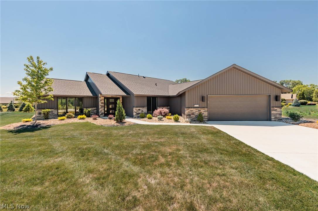 North Ridgeville, OH 44039,9008 Riverwood DR
