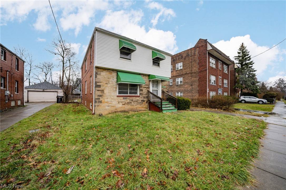Cleveland, OH 44120,3297 E 149th