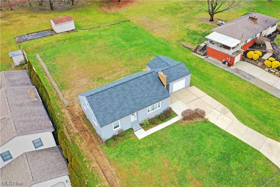 Brookfield, OH 44403,438 Golf DR