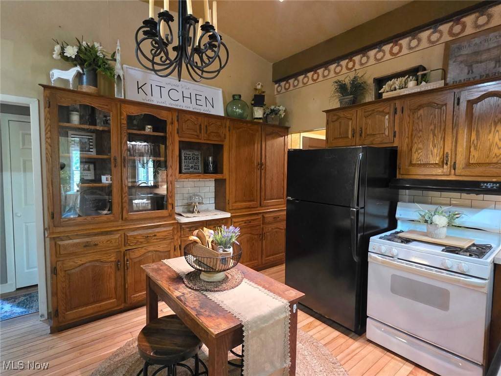 West Farmington, OH 44491,4810 Hickory RD