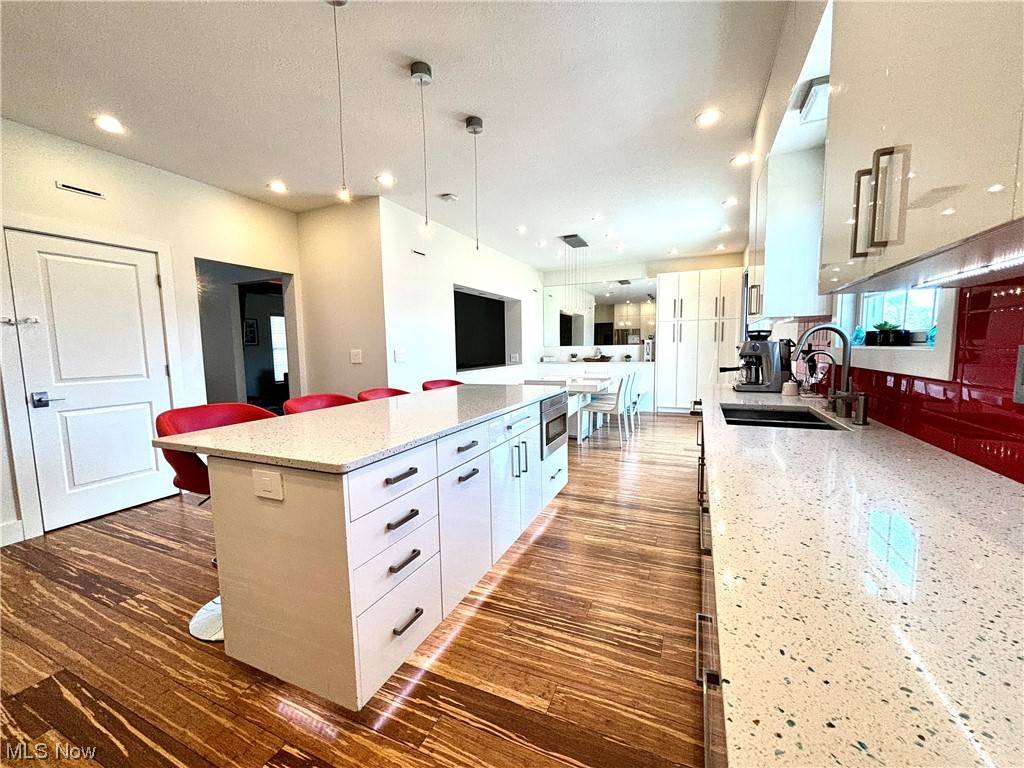 Columbiana, OH 44408,725 Radcliffe