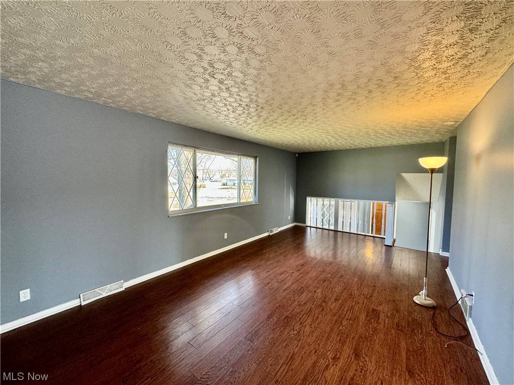 Niles, OH 44446,107 Mill Creek RD