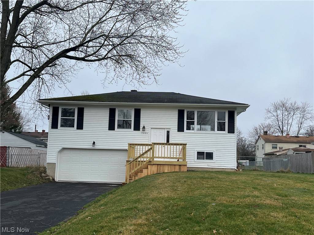 Canfield, OH 44406,3406 Rebecca DR