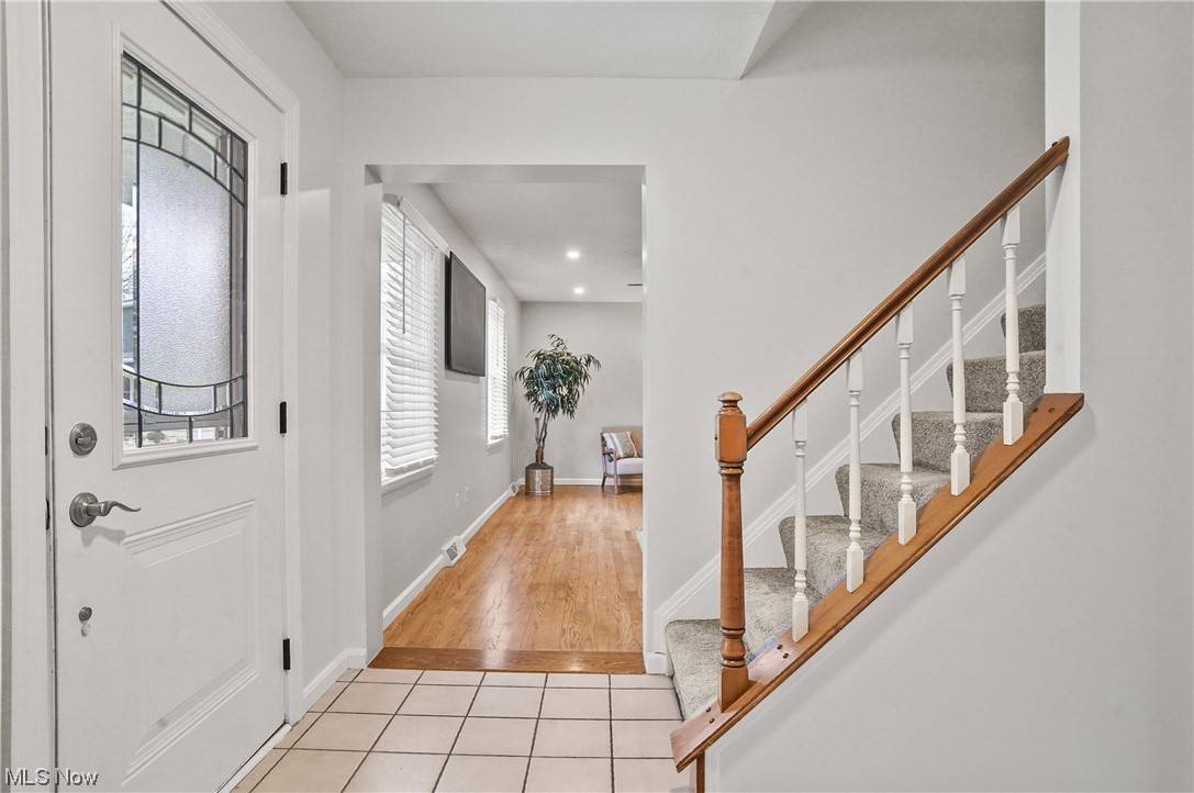 Akron, OH 44333,578 Sun Valley DR
