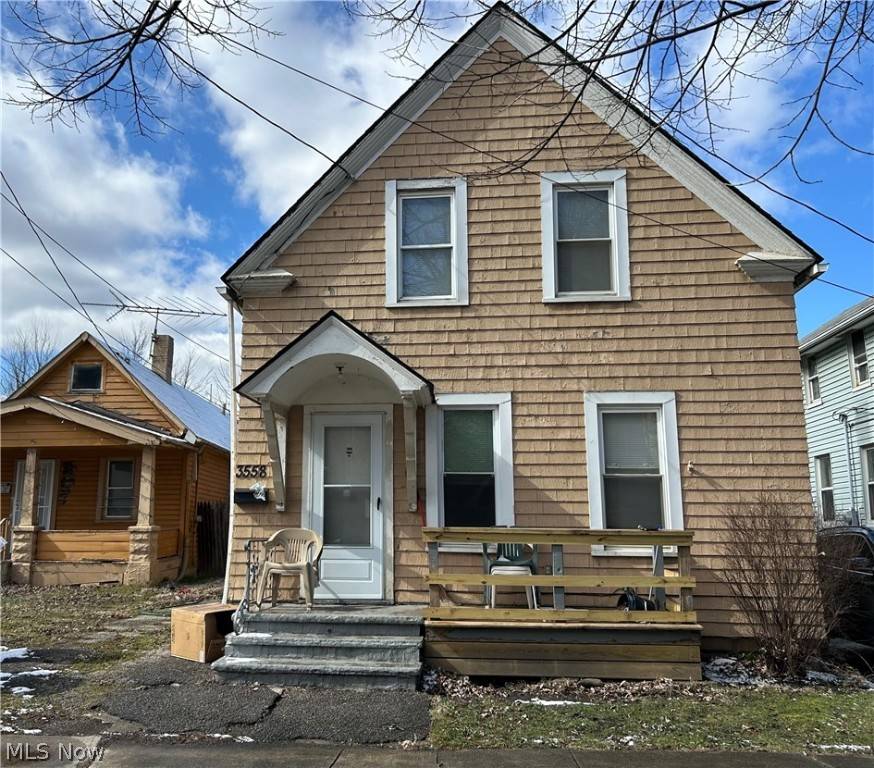Cleveland, OH 44105,3558 E 81st ST
