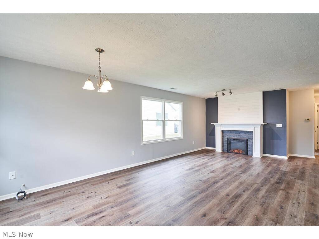 Barberton, OH 44203,329 Spruce ST