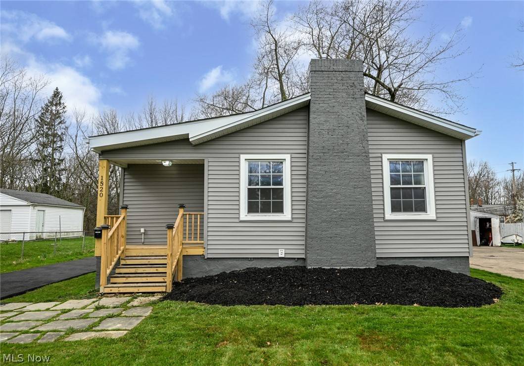 South Euclid, OH 44121,1520 Sheffield RD