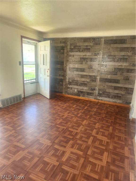 Maple Heights, OH 44137,15901 Turney RD