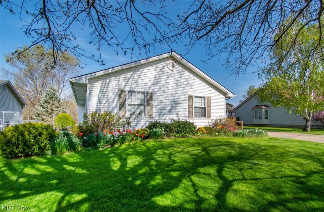 Mineral Ridge, OH 44440,1170 Cedarwood DR