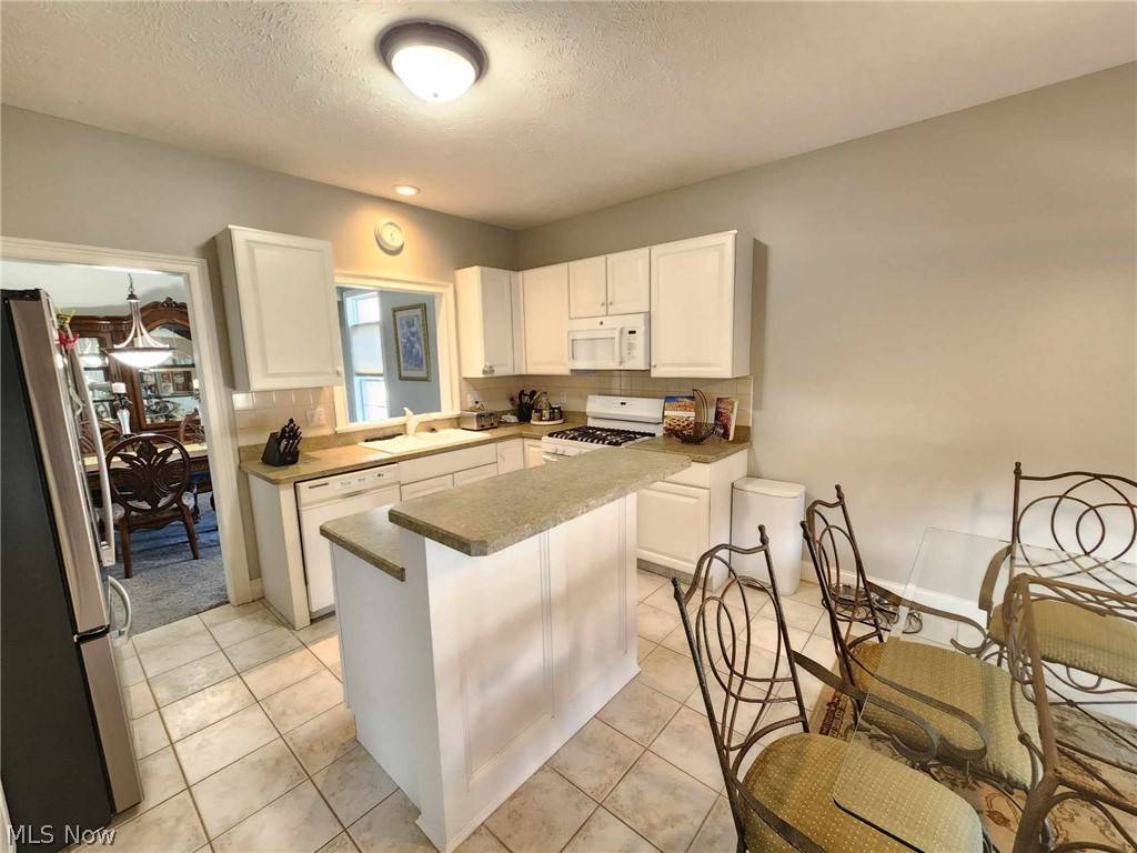 Willoughby Hills, OH 44094,38 Gullybrook LN