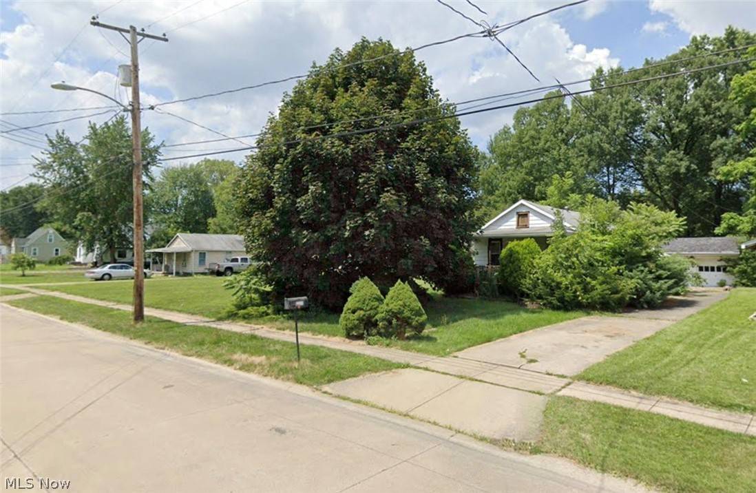 Elyria, OH 44035,148 Morgan AVE