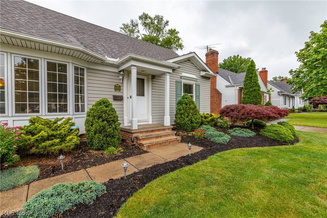 Middleburg Heights, OH 44130,16480 Barriemore AVE