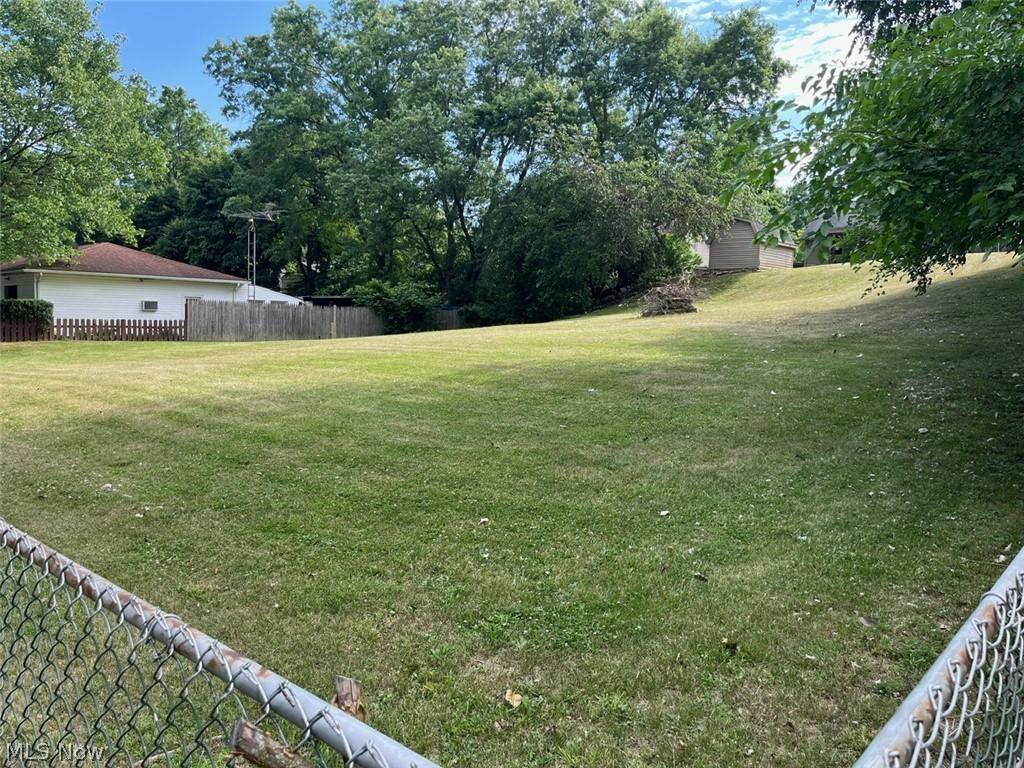 Akron, OH 44312,904 Shadybrook DR