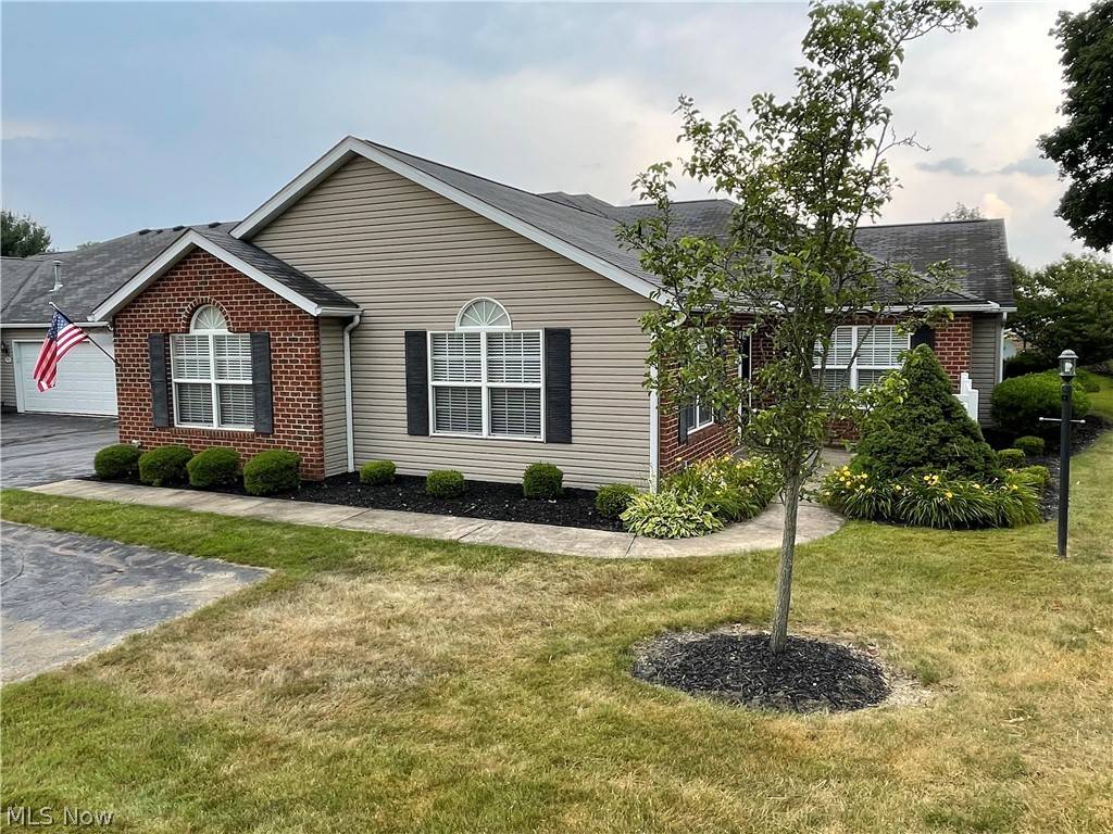 Hartville, OH 44632,108 Woodbury Glen ST