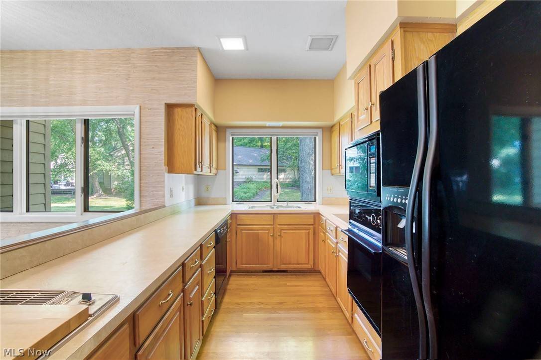 Chagrin Falls, OH 44023,36 Windward WAY