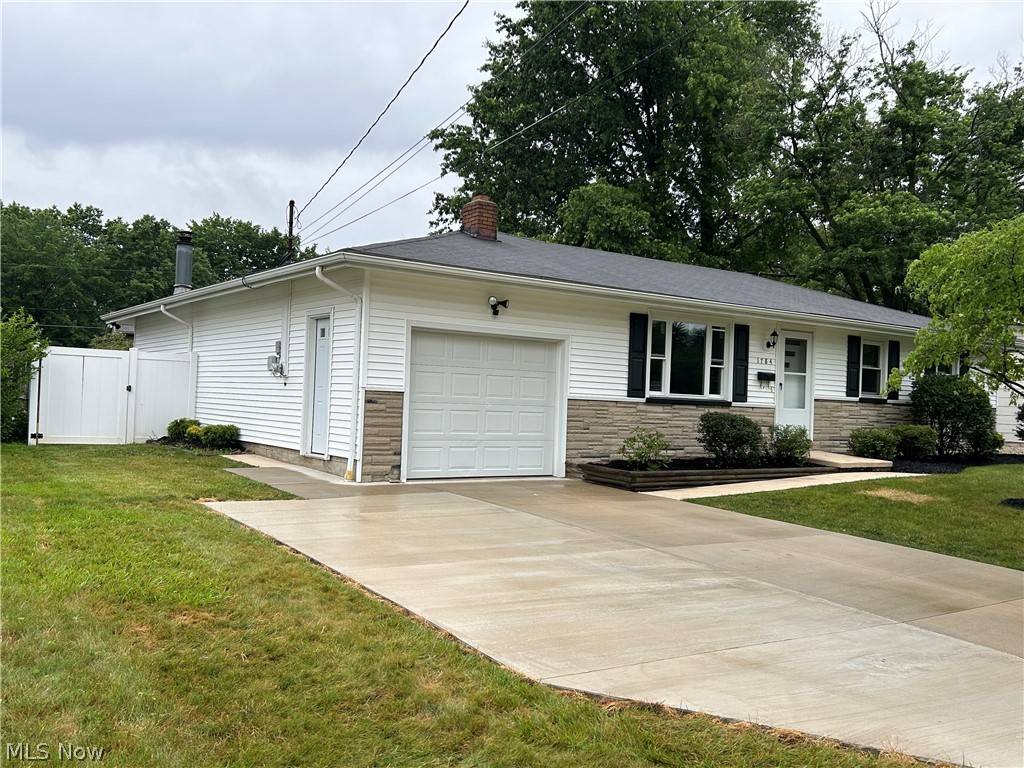 Youngstown, OH 44515,1784 Innwood DR