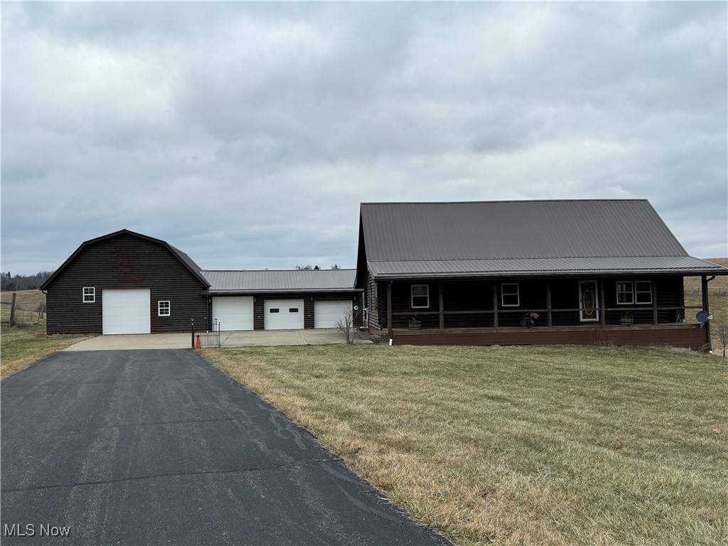 St. Clairsville, OH 43950,49851 White Feather LN