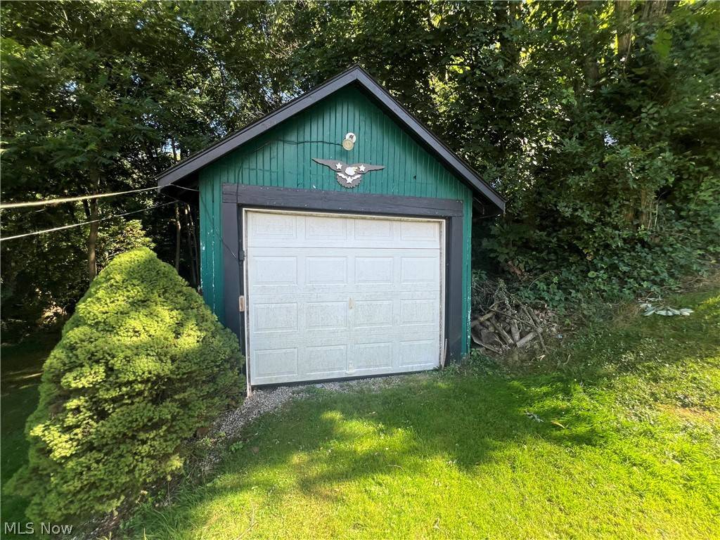 Uhrichsville, OH 44683,302 E High ST