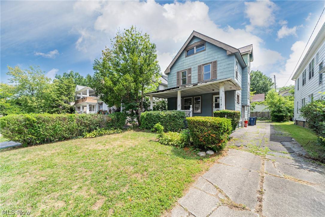 Cleveland Heights, OH 44118,2185 Rexwood RD
