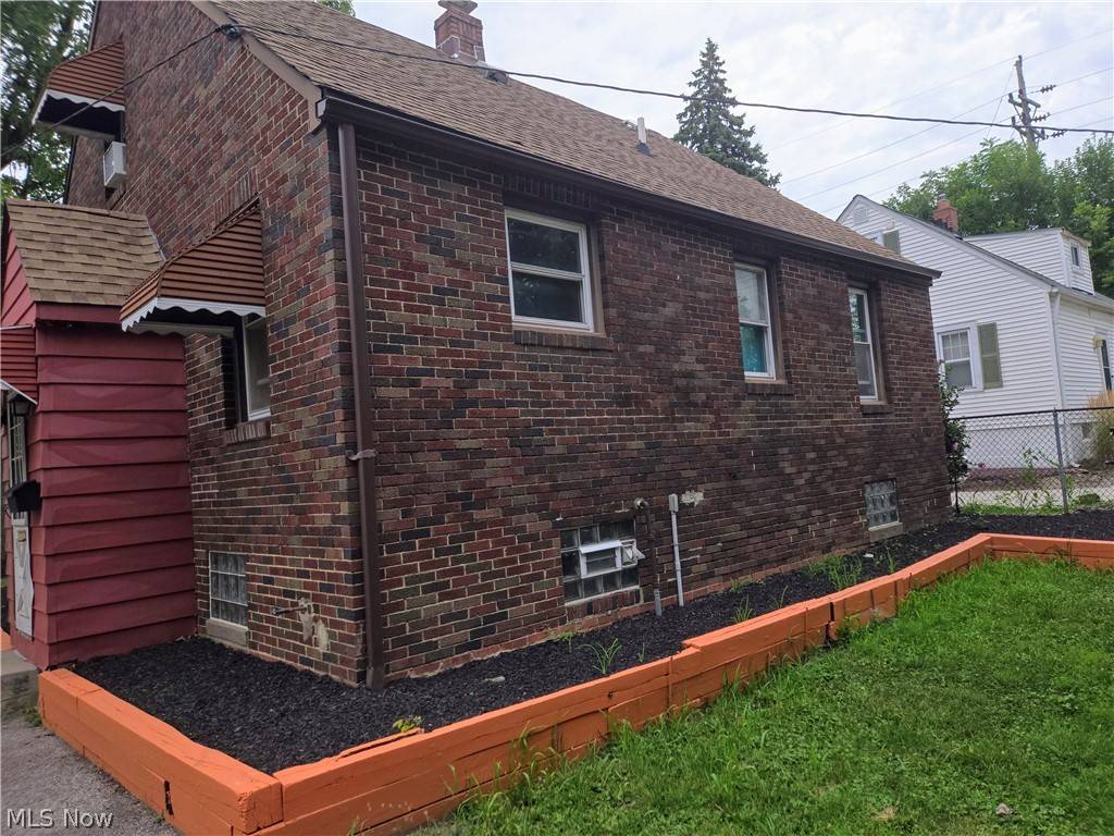 Bedford, OH 44146,21481 Forbes RD