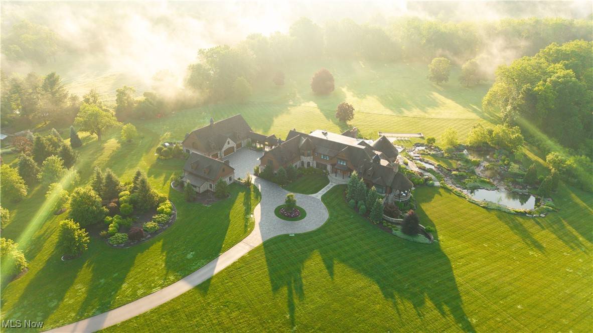Hunting Valley, OH 44022,2875 Chagrin River RD