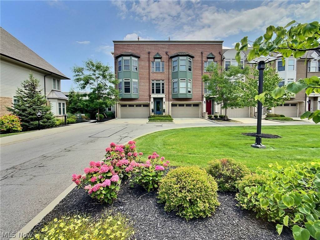 Westlake, OH 44145,51 Ashbourne DR #112