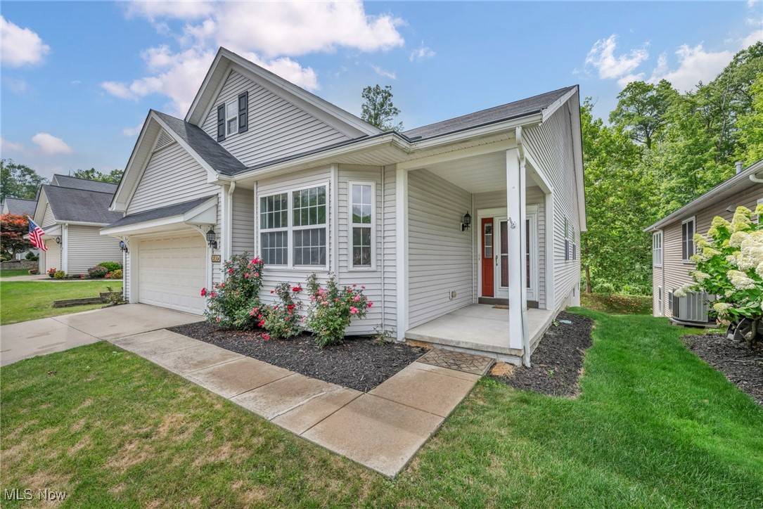 North Royalton, OH 44133,18304 Crystal Lakes DR