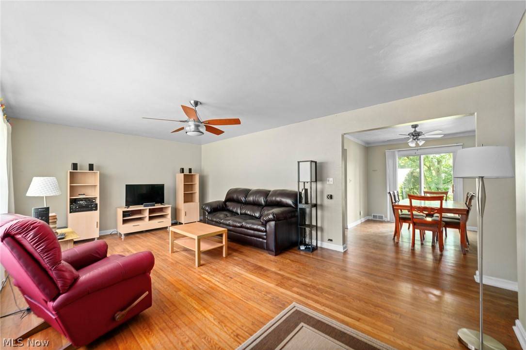Youngstown, OH 44511,3345 Glen Oaks DR