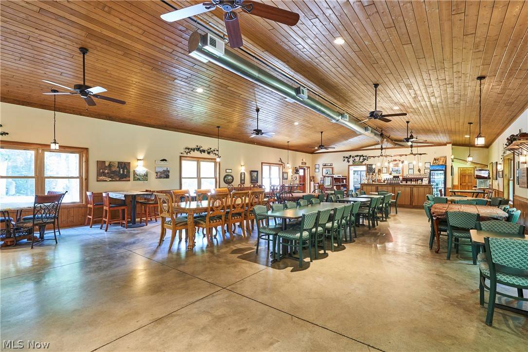 Harpersfield, OH 44041,834 Clyde Hill RD