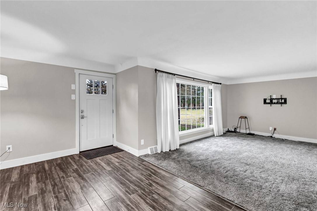 Kirtland, OH 44094,8376 Eagle RD