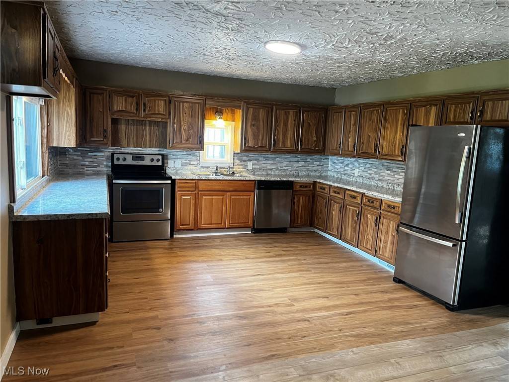 Mogadore, OH 44260,2242 Vincent ST