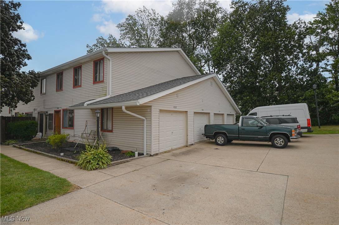 Brunswick, OH 44212,4232 Duke CT