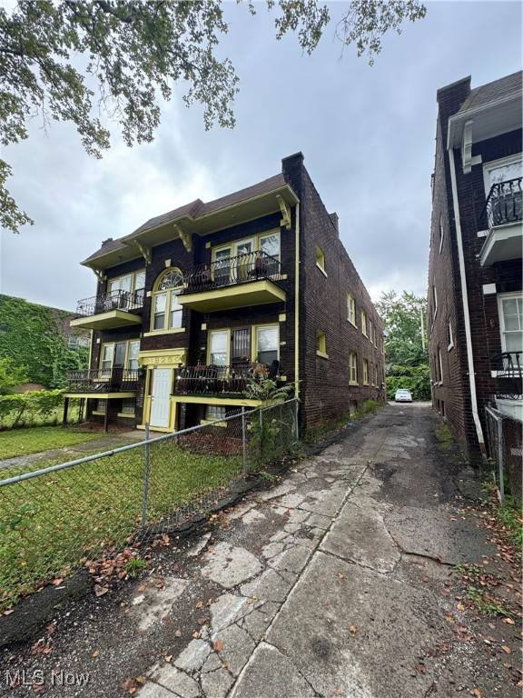 Cleveland, OH 44120,3447 E 140th ST