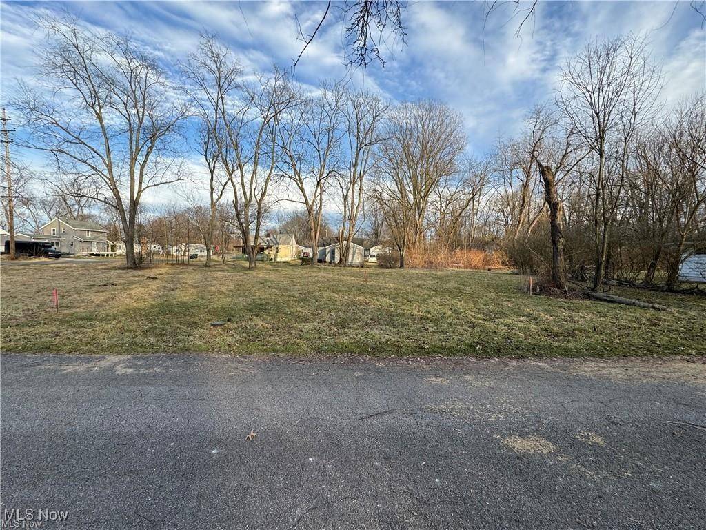 Akron, OH 44320,1229 Pickford AVE