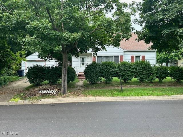 Akron, OH 44312,2035 Spade AVE