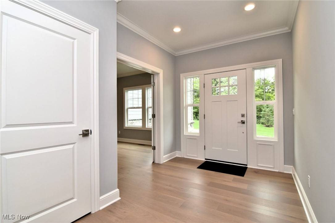 Chagrin Falls, OH 44023,8148 Canyon RDG