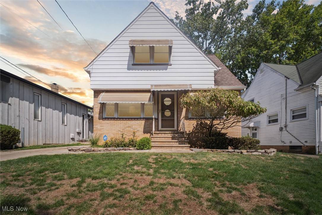 Parma Heights, OH 44130,5837 Parkhill DR