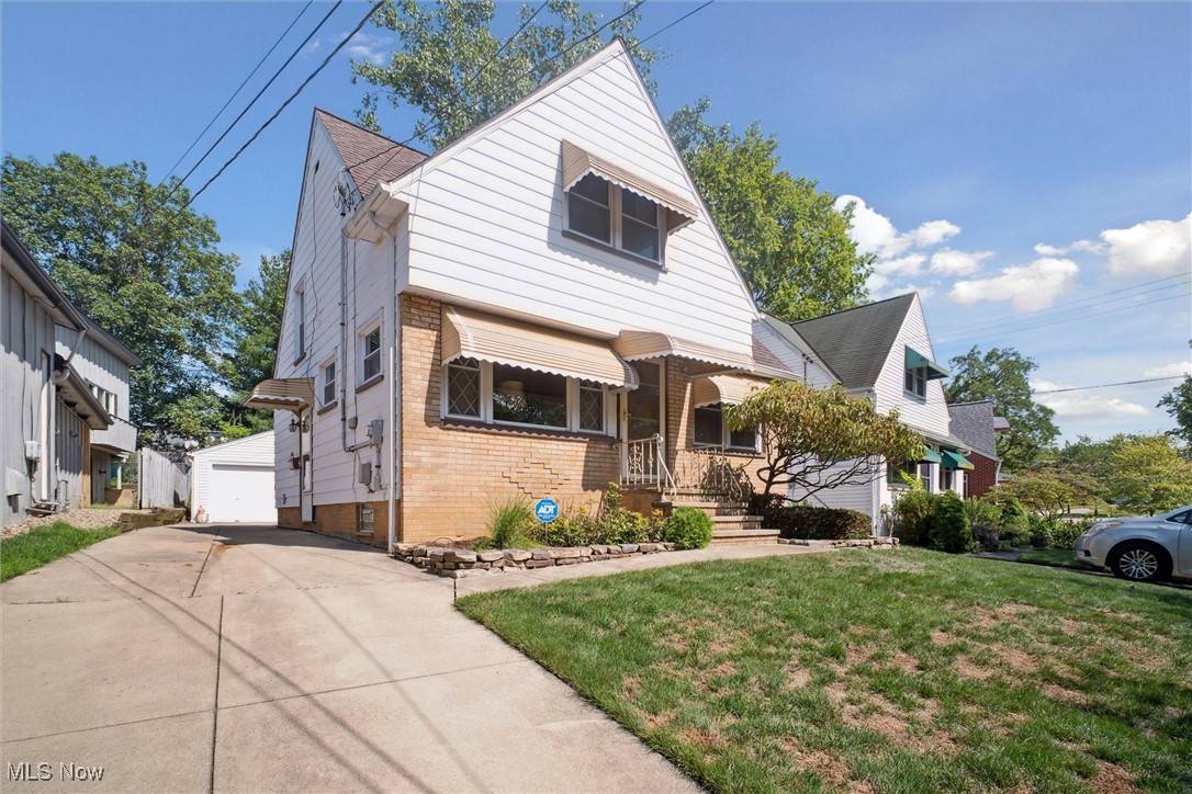 Parma Heights, OH 44130,5837 Parkhill DR
