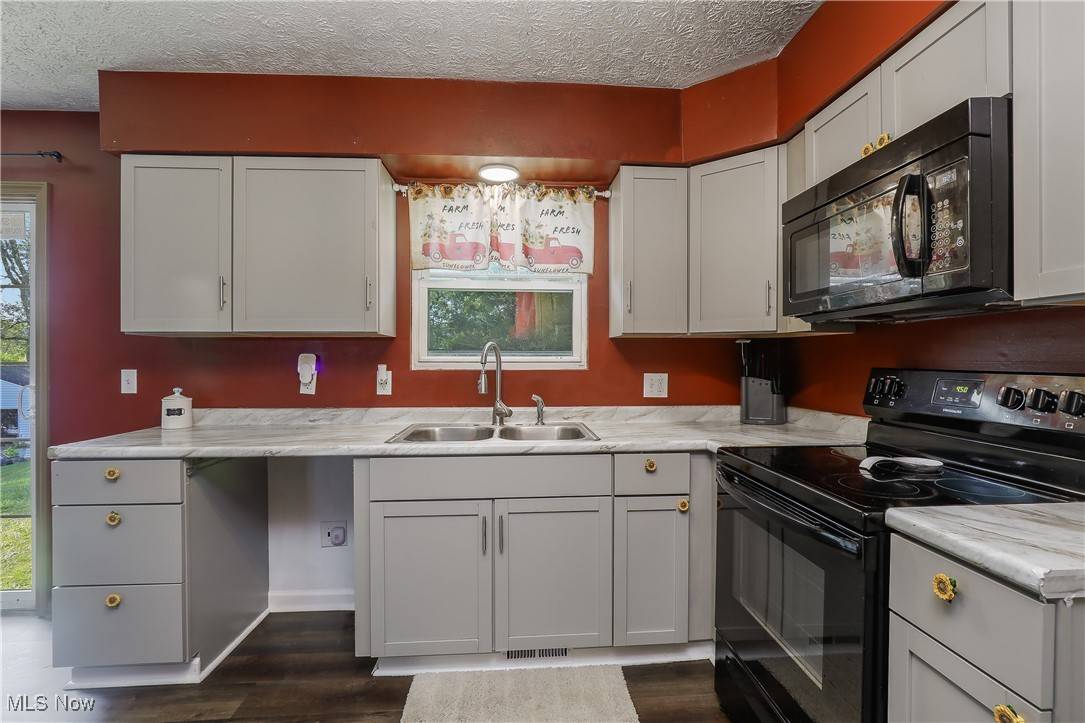 East Canton, OH 44730,4168 Leander PL NE
