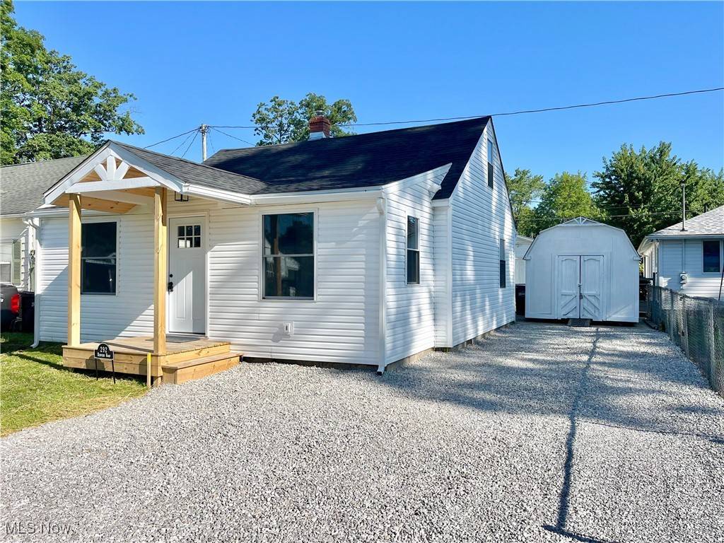 Chippewa Lake, OH 44215,292 Redfern RD