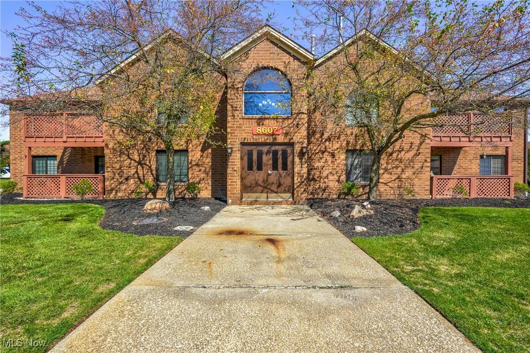 Broadview Heights, OH 44147,8607 Scenicview DR #105