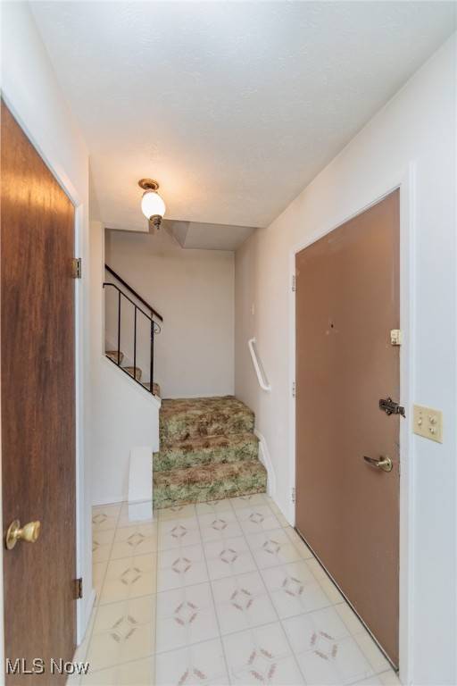 Macedonia, OH 44056,922 Hampton DR